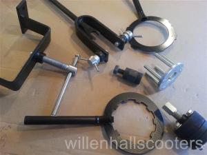 ukscooters LAMBRETTA SET OF 7 PROFESSIONAL TOOLS FORK, CLUTCH, FLYWHEEL, HUB
